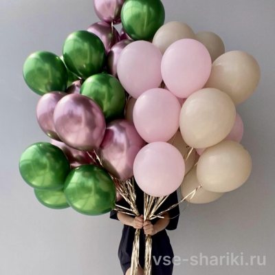 Облако из 32 шаров с розово-зелёным хромом и пастелью