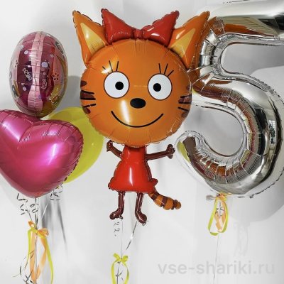 Букет с Карамелькой из «Трёх котов», сердцами и цифрой 5