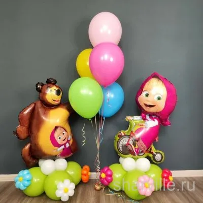 Композиция из фигурных и латексных шаров по мультфильму «Маша и Медведь»