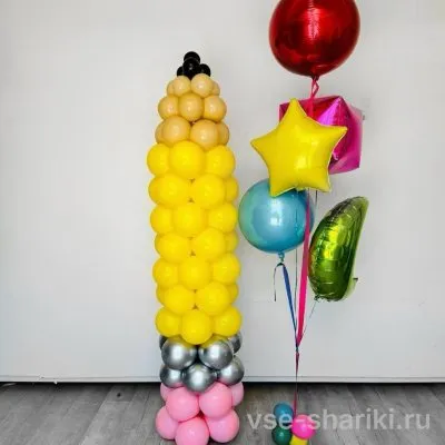 Фигура карандаша из шаров и связка из пяти фольгированных шаров