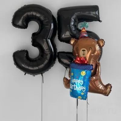 Связка с мишкой в колпаке, коробкой Happy Birthday и двумя чёрными цифрами