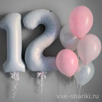 Композиция с парой цифр 90 см и пятью пастельными шарами