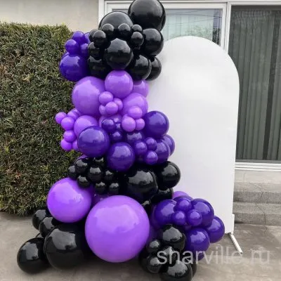 Фотозона по сериалу Уэнсдей: чёрно-фиолетовая гирлянда и баннер с вашим текстом