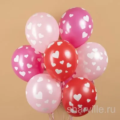 Шар 30 см с белыми сердечками разного размера на розовом или красном фоне