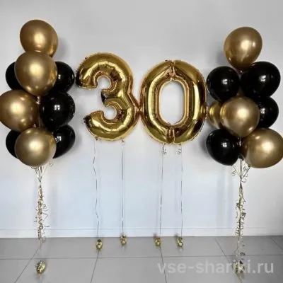 Композиция на 30-летний юбилей мужчины в чёрно-золотых тонах