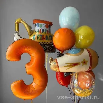 Фонтан с экскаватором, ретро-самолётом и оранжевой цифрой