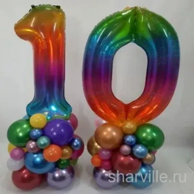 Мини-фотозона к 10-летию: цифры 1 и 0 около 90 см на шаровых подставках
