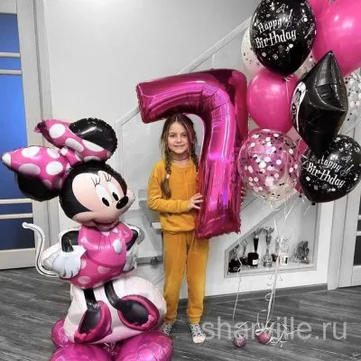 Фонтан из 11 шаров: ходячая Минни Маус, цифра 7 и звезда с рисунком