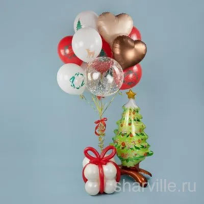 Фонтан на Новый год: ёлка из фольги, шары с оленями и снежинками, коробка-подарок